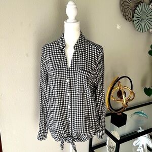 Jones New York NEW Women’s Black and White Checkered rolled Tab Shirt , Size M
